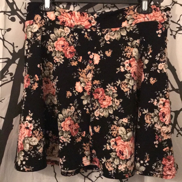 DONATED— Flowy skirt - Picture 5 of 7